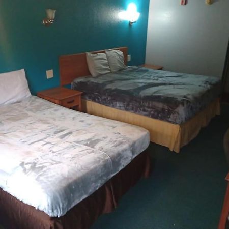 Hotel 2 Double Bed Studio 109 & Hot Tub ليفينغستن المظهر الخارجي الصورة