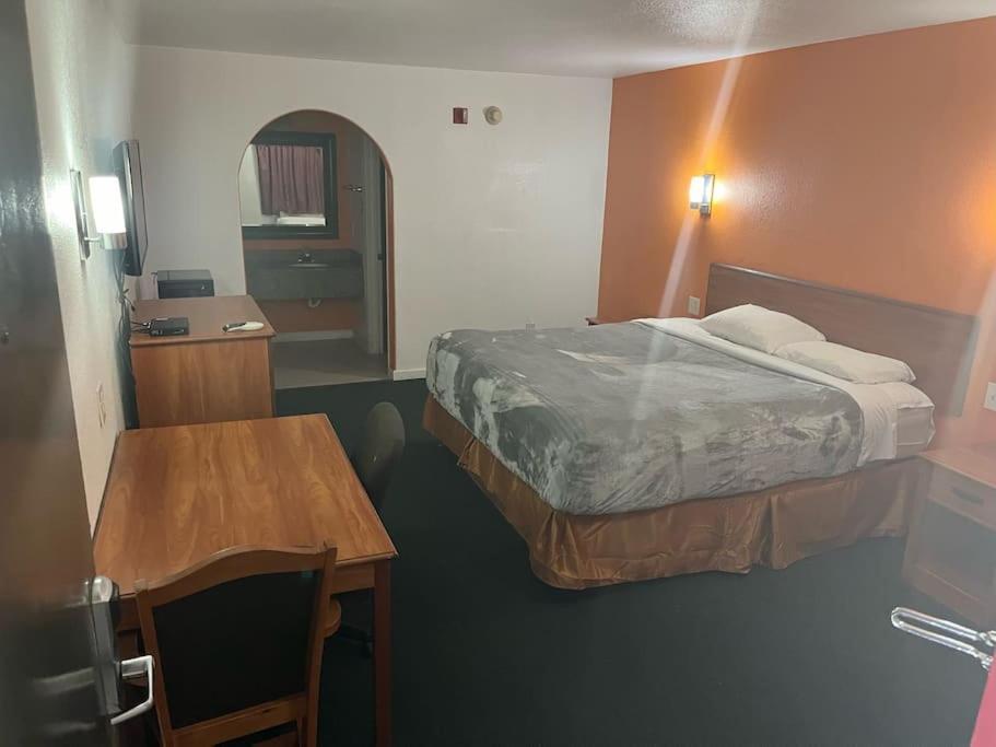 Hotel 2 Double Bed Studio 109 & Hot Tub ليفينغستن المظهر الخارجي الصورة